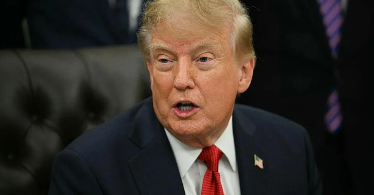 Trump will cut consultants over conflicts